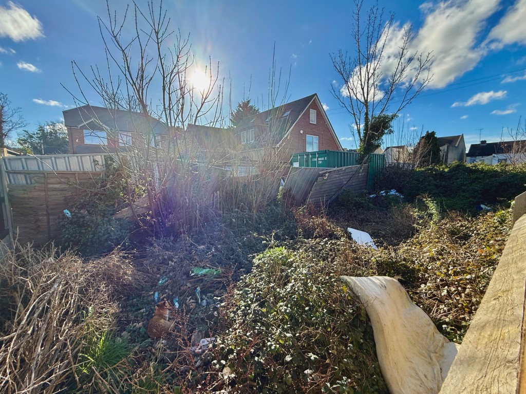 Lot: 34 - LAND WITH PLANNING FOR DETACHED BUNGALOW - View of site